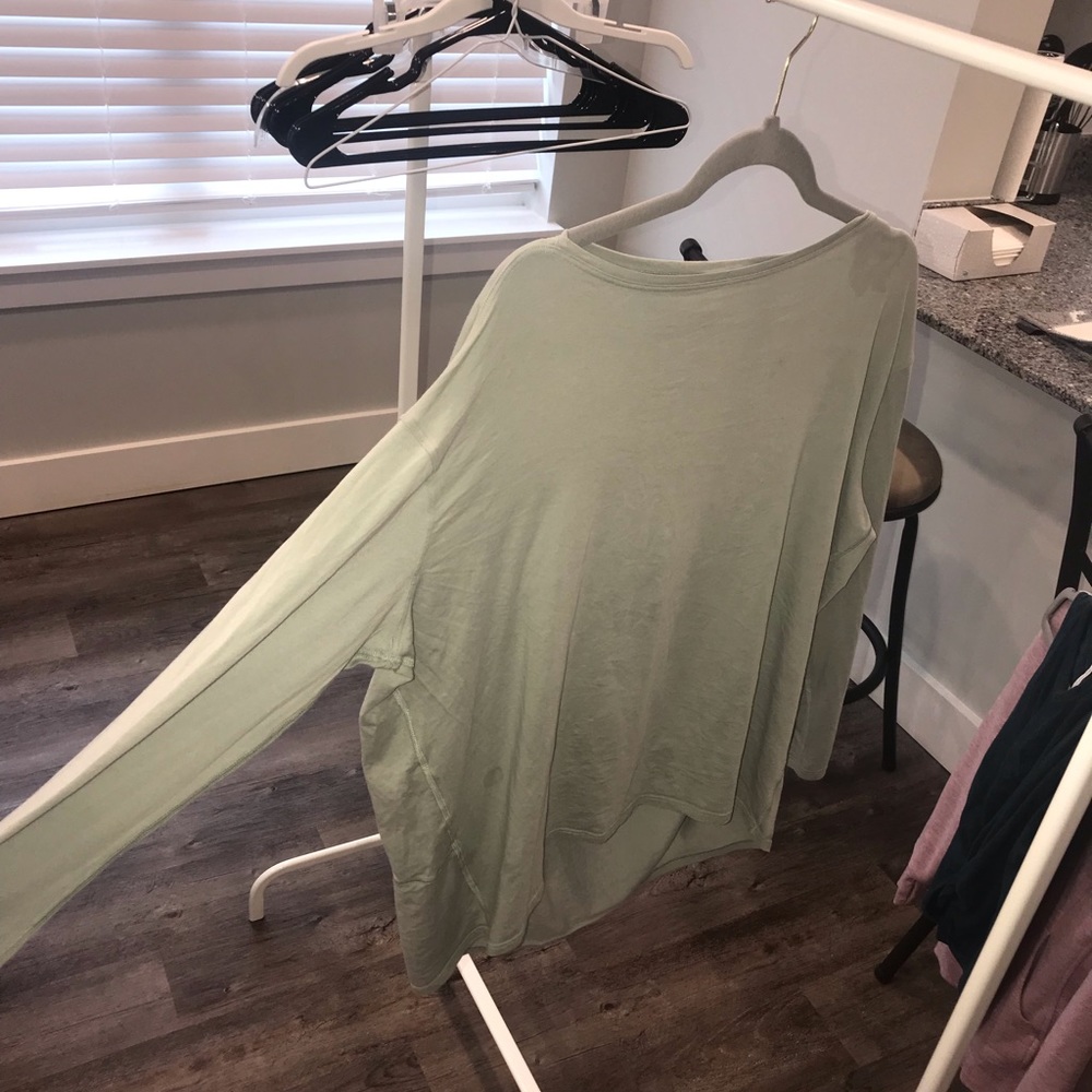 lululemon long sleeve flowy top